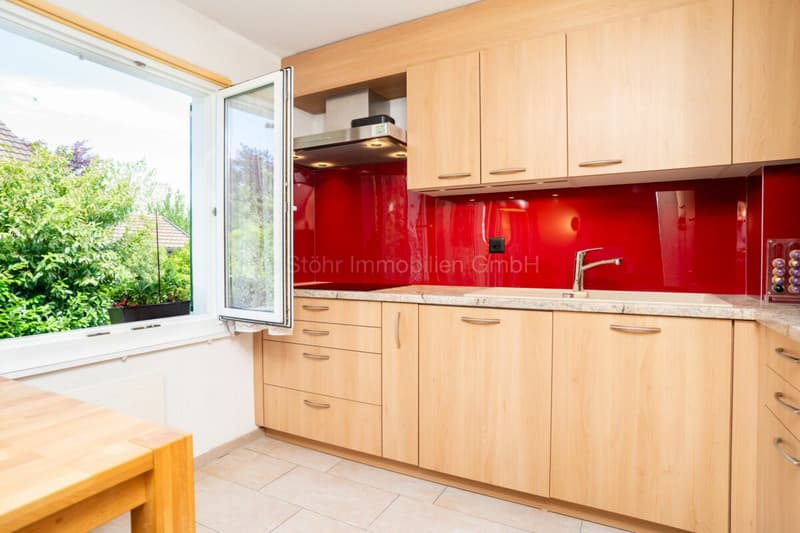 3.5-Zimmerwohnung im Hochparterre mit Balkon und vielseitigen Nebenräumen (5)