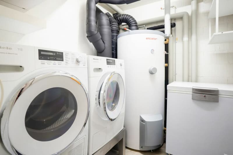 STILVOLLE 5.5 ZIMMER TERRASSENWOHNUNG MIT 67 M2 TERRASSE (12)