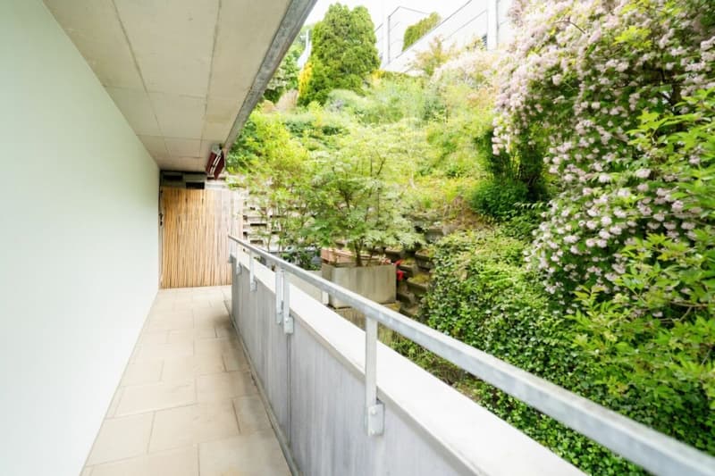 STILVOLLE 5.5 ZIMMER TERRASSENWOHNUNG MIT 67 M2 TERRASSE (17)