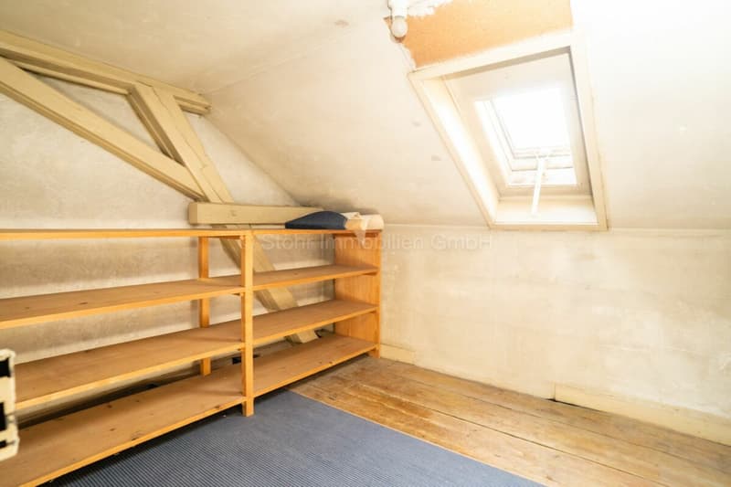 Charmantes 6.5-Zimmer-DEFH mit viel Potenzial im beliebten Quartier Deutweg (15)