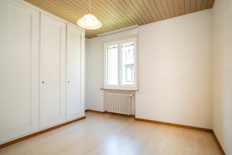 Charmantes 5.5 Zimmer Reihen-Eckhaus an toller Lage (10)