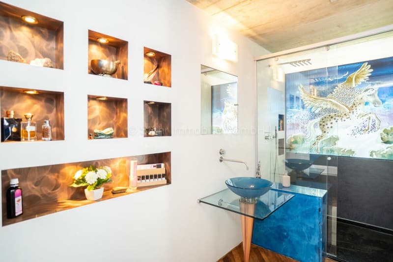 Elegante 10-Zimmer Villa mit aussergewöhnlicher Architektur (22)
