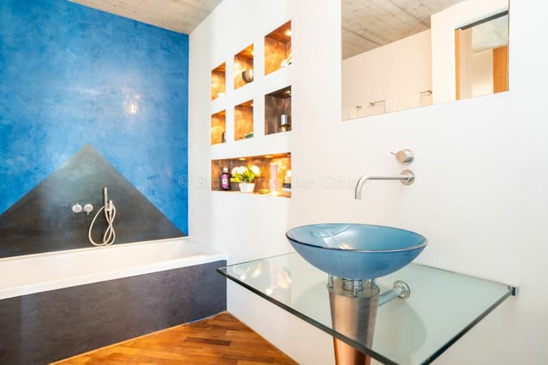 Elegante 10-Zimmer Villa mit aussergewöhnlicher Architektur (19)