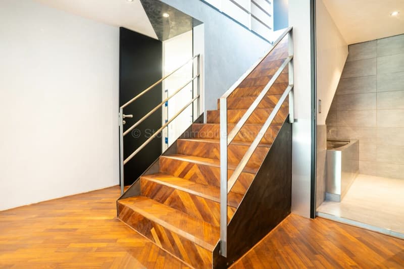 Elegante 10-Zimmer Villa mit aussergewöhnlicher Architektur (25)
