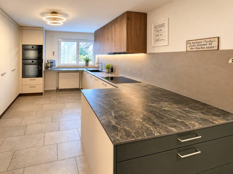 Grosszügiges 9.5-Zimmer-Mehrgenerationenhaus mit viel Platz und schönem Umschwung (9)