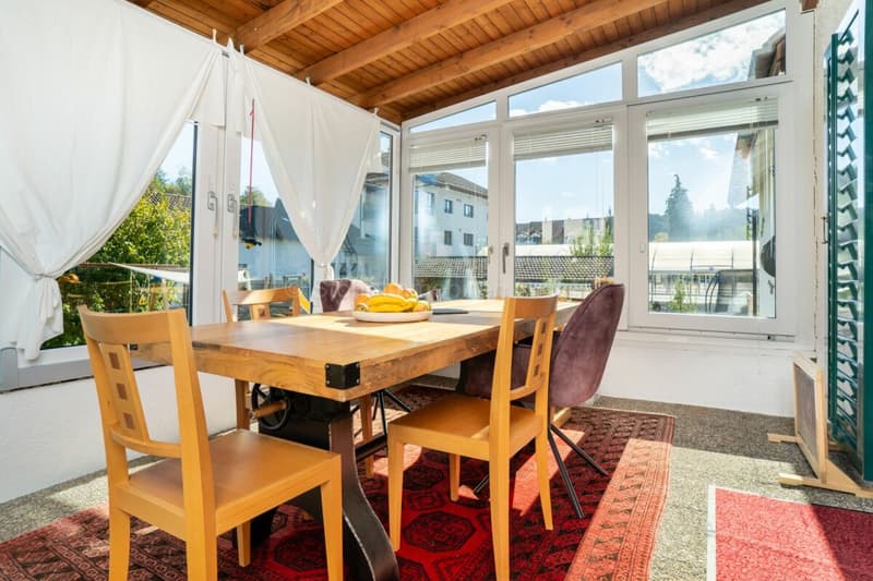 Grosszügiges 9.5-Zimmer-Mehrgenerationenhaus mit viel Platz und schönem Umschwung (11)