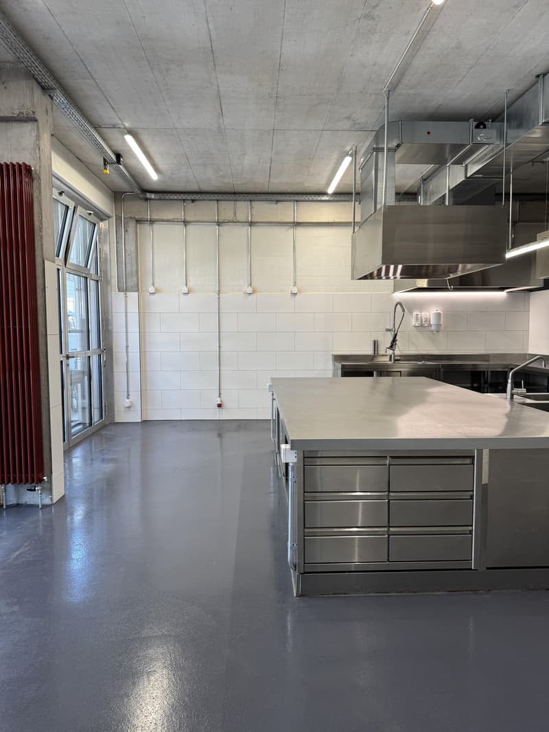 Betriebsbereite Gastrofläche im Neubau (6)