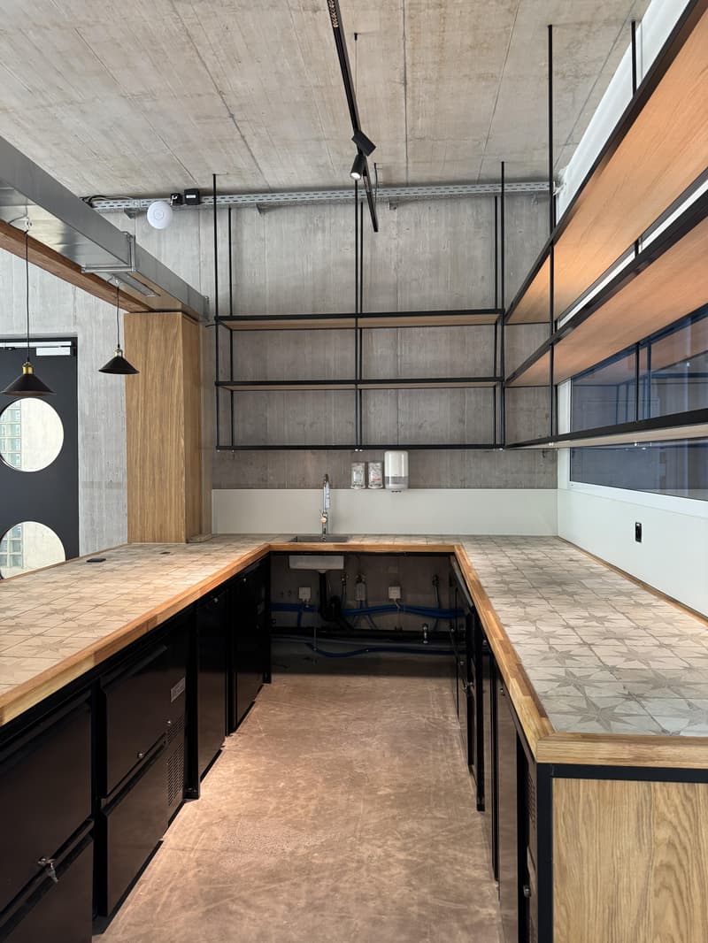 Betriebsbereite Gastrofläche im Neubau (4)