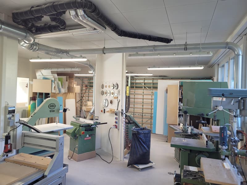 Viel Platz für Ihre Ideen 230 m² Werkstatt und Kreativzone mit Charme (6)