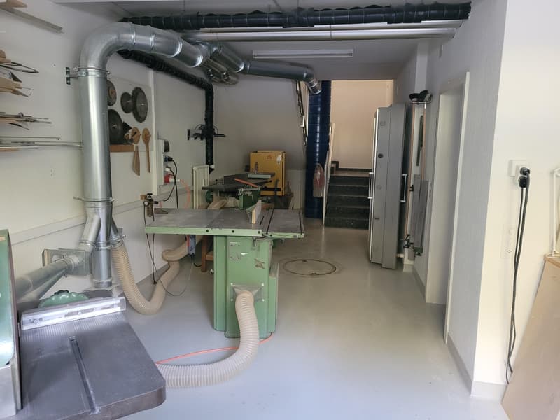 Viel Platz für Ihre Ideen 230 m² Werkstatt und Kreativzone mit Charme (8)
