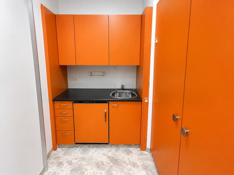 À LOUER - Espace commercial 48 m² (4)