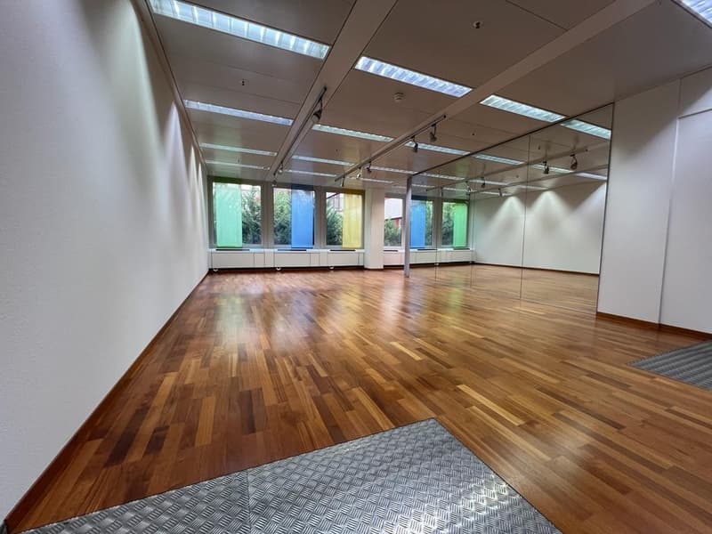 ZU VERMIETEN - Gewerbefläche 83m² (2)