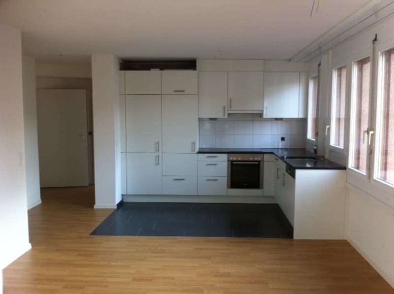2 ½ Zimmer-Wohnung, 8212 Neuhausen am Rheinfall (1)
