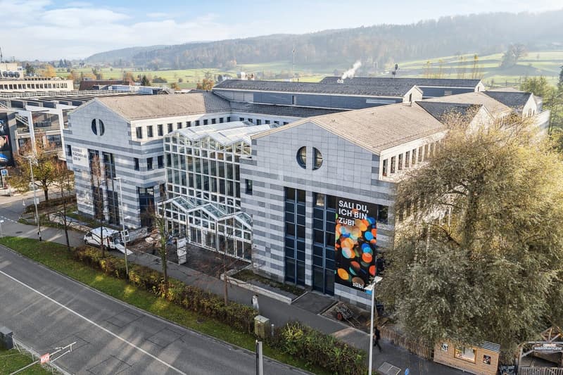 Attraktive und flexible Büroflächen direkt am Bahnhof Stettbach! (12)