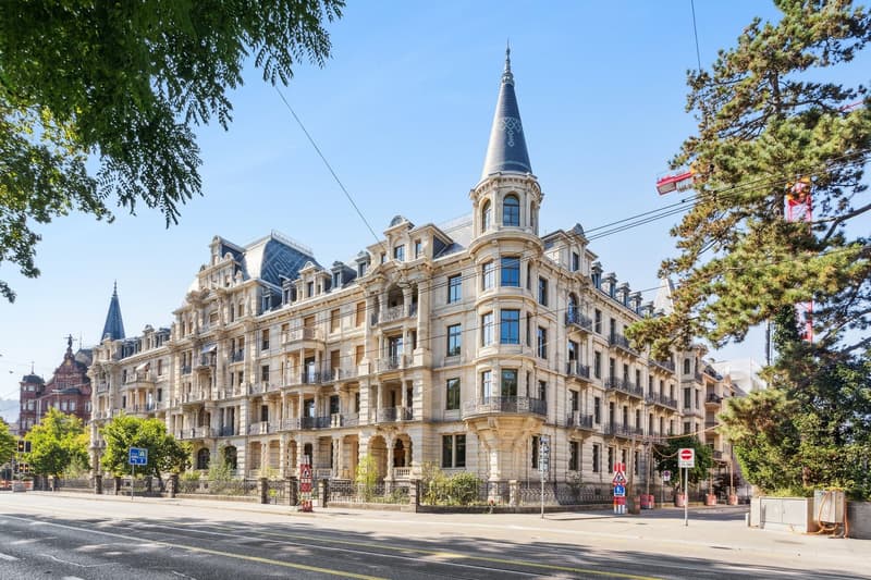 Prestigeträchtig arbeiten -  Letze Büroflächen im Weissen Schloss am Zürichsee! (11)