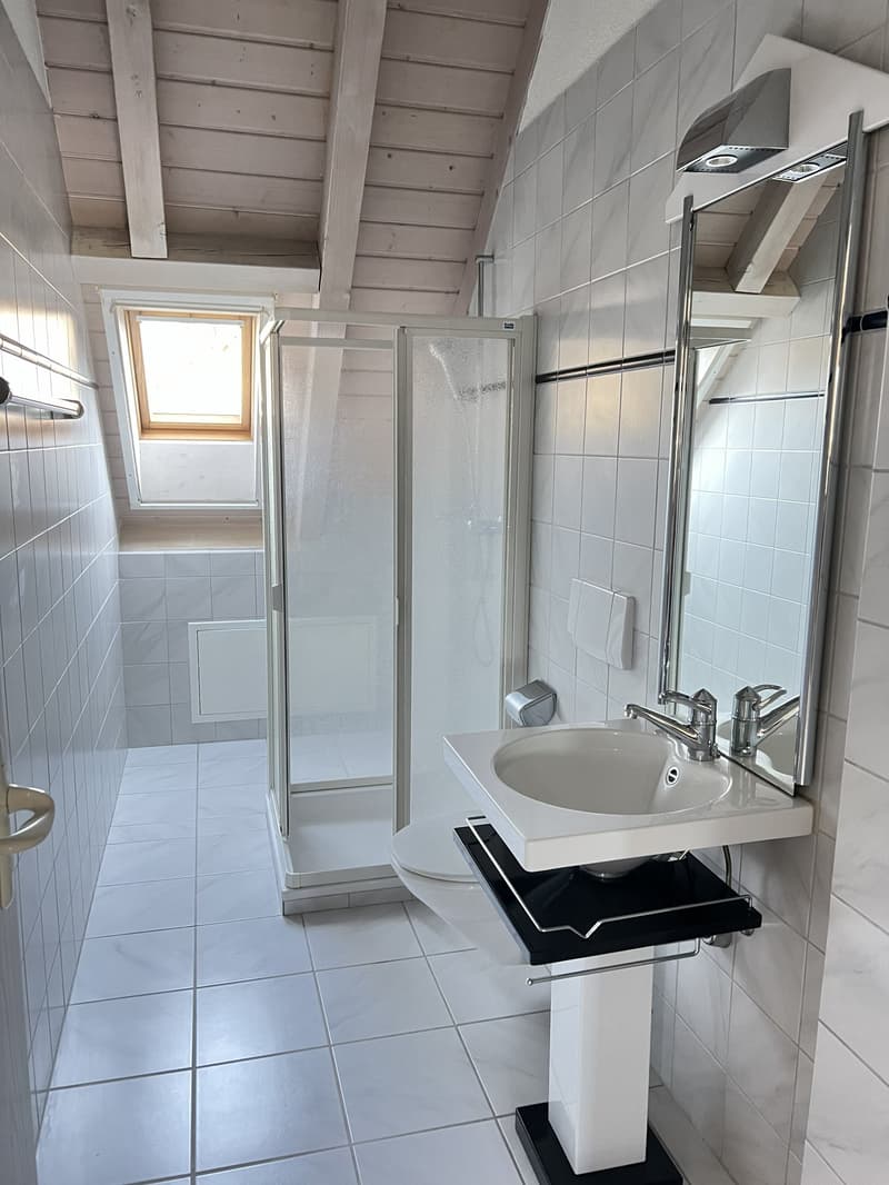 Bad unten mit Dusche