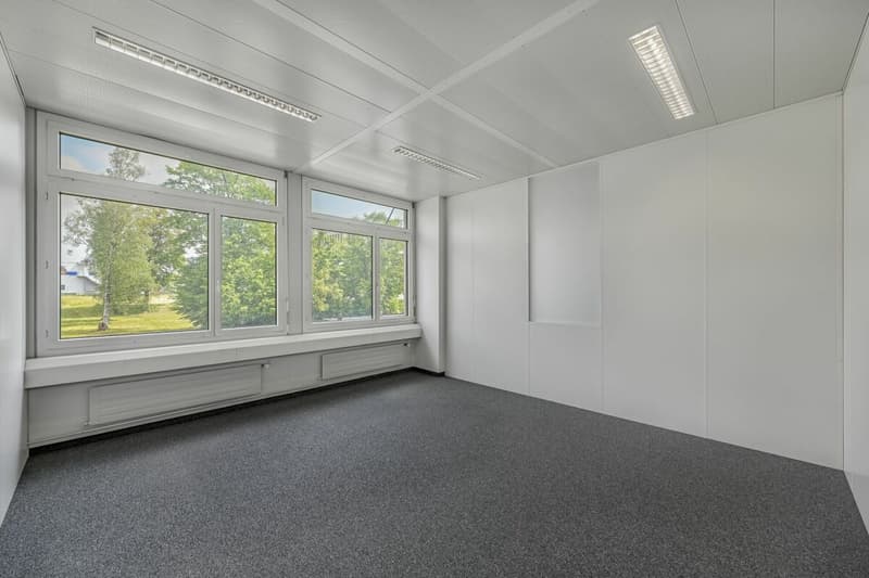 Büro mit Mitbenutzung von Küche & Sitzungszimmer in Volketswil (3)