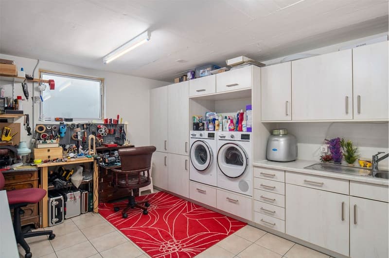 Anwesen mit Haupt- und Gästehaus / Büro an unverbaubarer Lage (11)