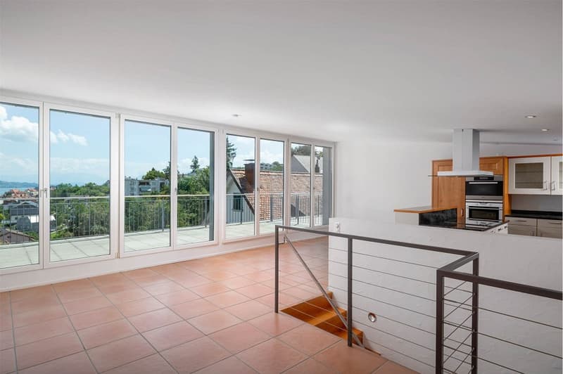 Wohnhaus mit einer 3½ und einer 2½-Zimmer-Wohnung mit Seesicht (3)