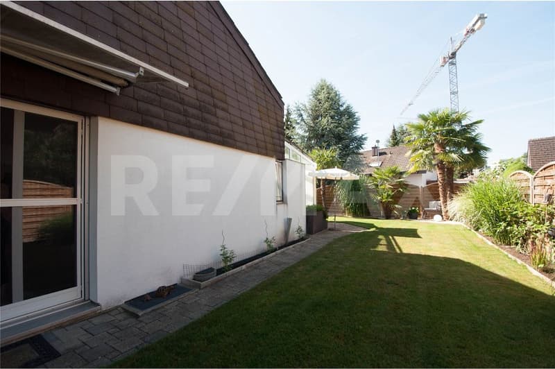 Gepflegtes Einfamilienhaus mit Wintergarten und Pool (12)