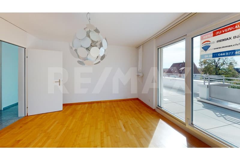 Über den Dächern von Bülach grosszügige 3.5-Zimmer-Attikawohnung mit weitläufiger Terrasse (4)