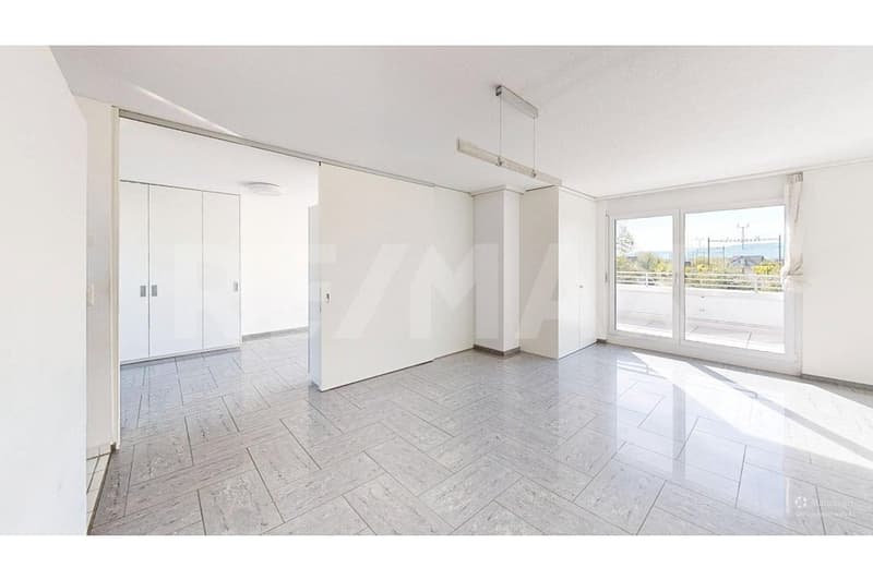 Über den Dächern von Bülach grosszügige 3.5-Zimmer-Attikawohnung mit weitläufiger Terrasse (4)