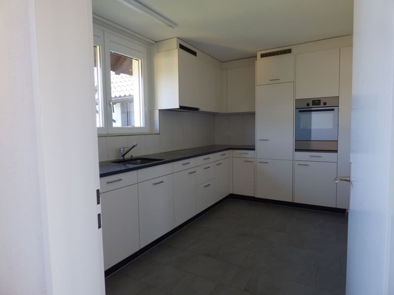 Grosszügige 4.5-Zimmer-Wohnung mit Balkon und Weitblick in Rüti ZH (8)