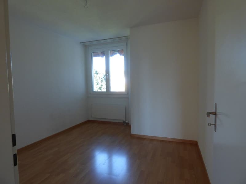 Grosszügige 4.5-Zimmer-Wohnung mit Balkon und Weitblick in Rüti ZH (11)