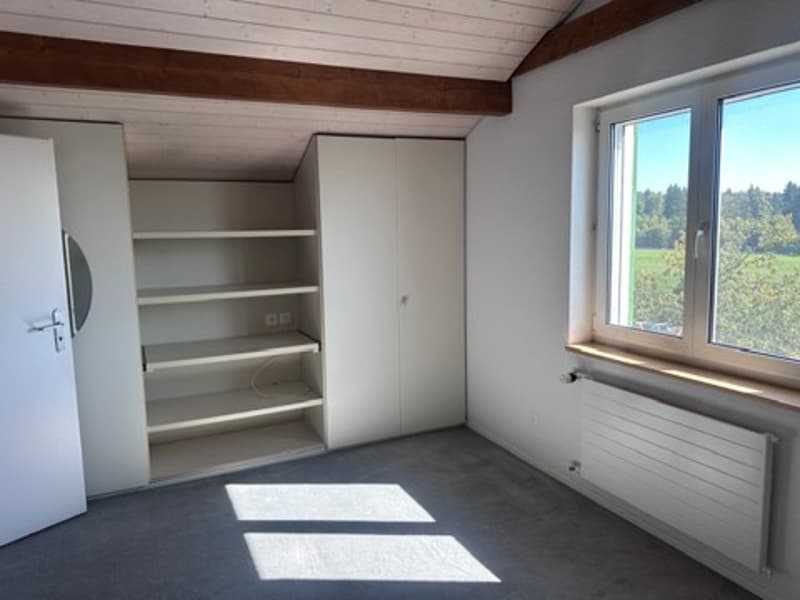 Charmante 2.5-Zimmer-Wohnung in Egetswil (Kloten) / Schwimmteich zur Mitbenutzung (8)