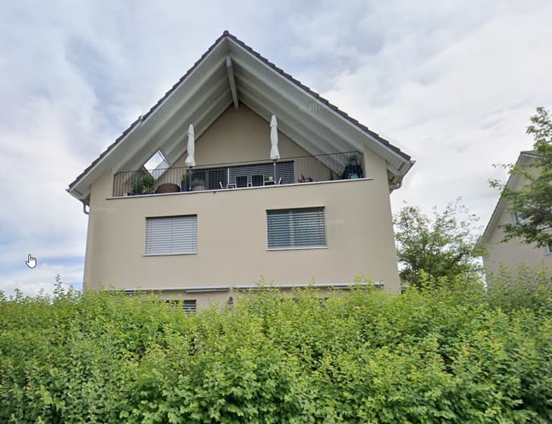 Grosszügige 5.5-Zimmer-Dach-Maisonettewohnung mit Balkon und Stadtblick in Opfikon (2)