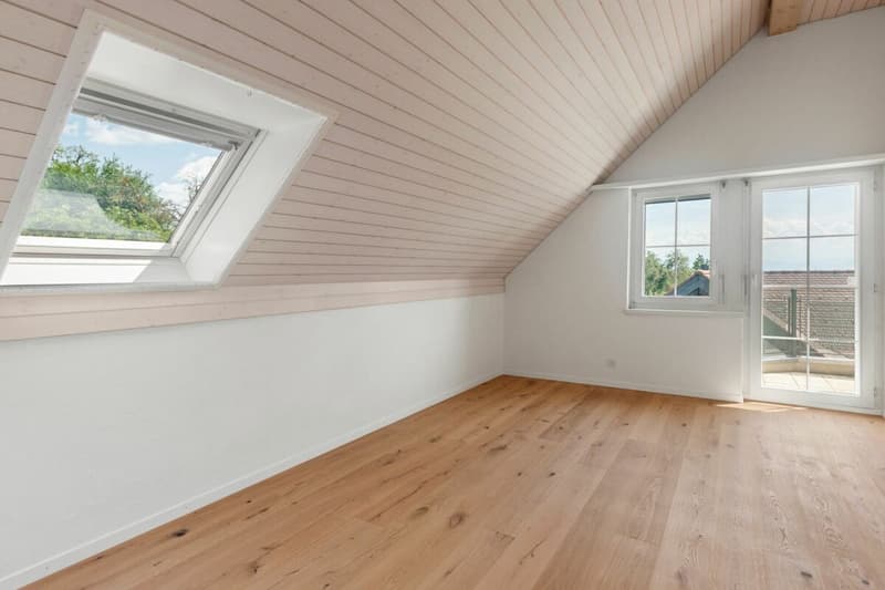 Renovierte Maisonette im Grünen mit Aussicht auf den Pfäffikersee und die Alpen (8)