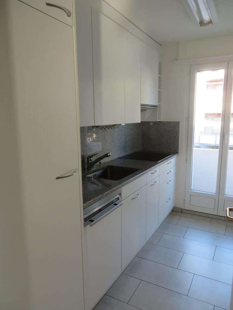 Küche mit Balkon