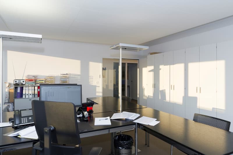 Top Location: Office with Lake View (4)