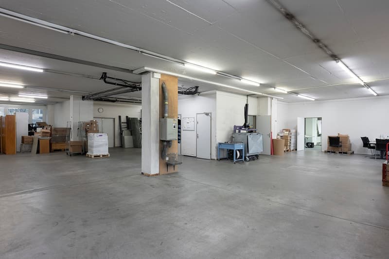 Flexible Geschäftsfläche im Rohbau – Gestalten Sie nach Ihren Bedürfnissen (8)