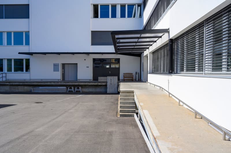 Flexible Geschäftsfläche im Rohbau – Gestalten Sie nach Ihren Bedürfnissen (13)