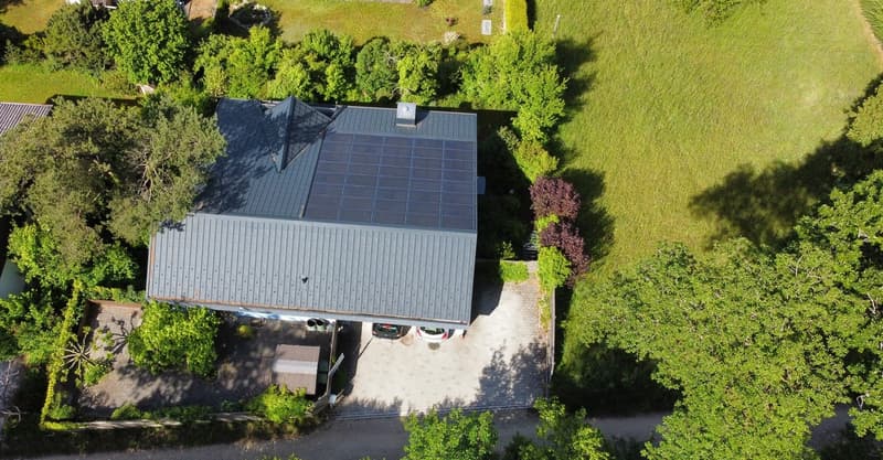 Grosszügiges Einfamilienhaus in Beringen im Grünen (2)