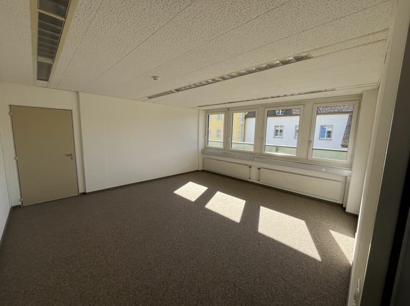 Büro-/Praxis- oder Gewerbefläche im Müli Märt (2)