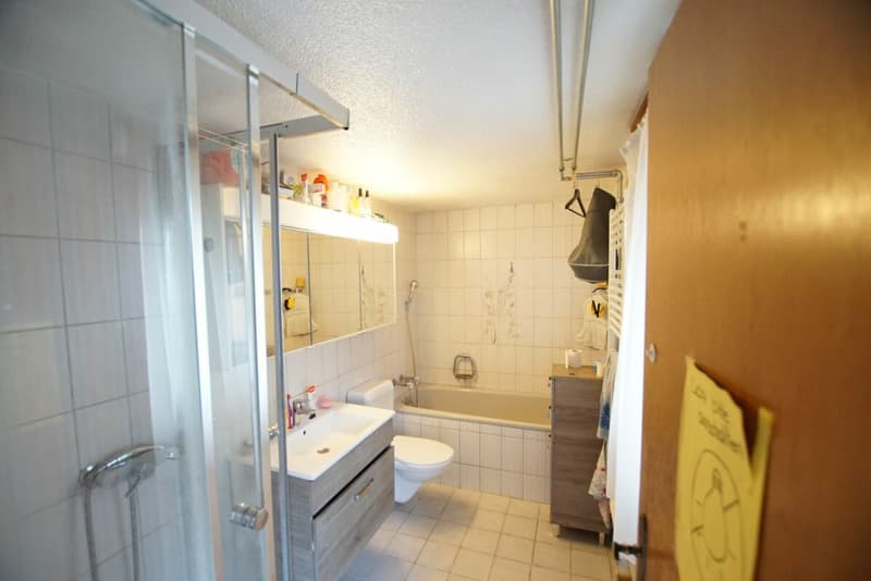 Familienparadies mit grossem Potential! (13)