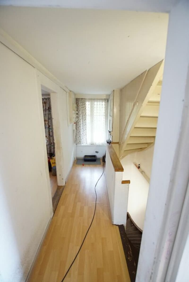 Familienparadies mit grossem Potential! (15)