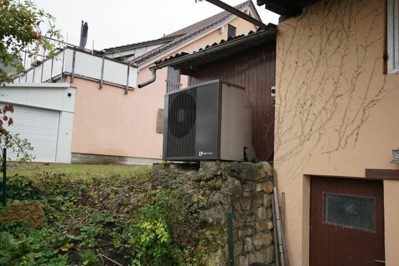 Familienparadies mit grossem Potential! (21)