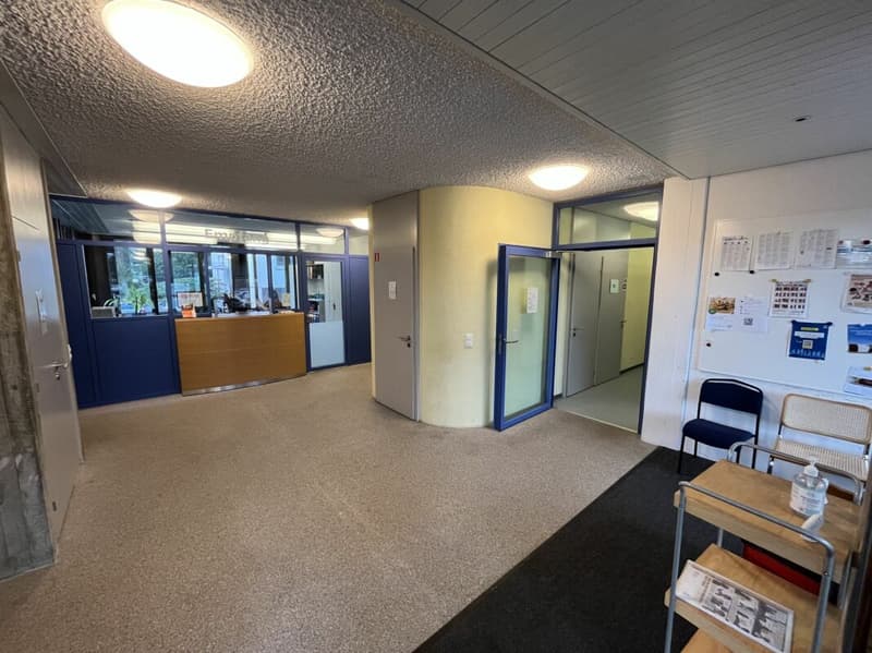 Office / practice spaces 2 minutes from the train station (2)