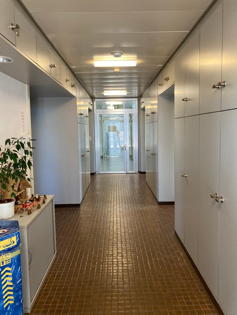 Helles Büro an zentraler Lage in Dielsdorf zu vermieten (4)