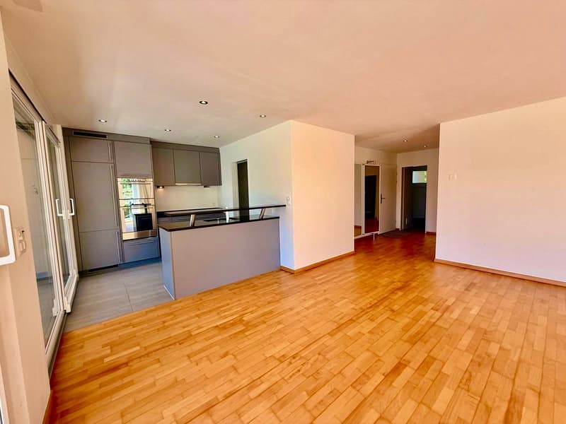 Sonnige 3.5-Zimmer-Wohnung mit Wintergarten und Rundumbalkon in Stallikon (8)