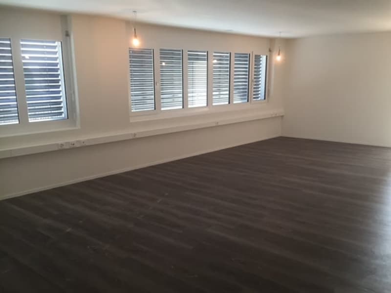 Moderne Bürofläche an zentraler Lage in Bülach (2)