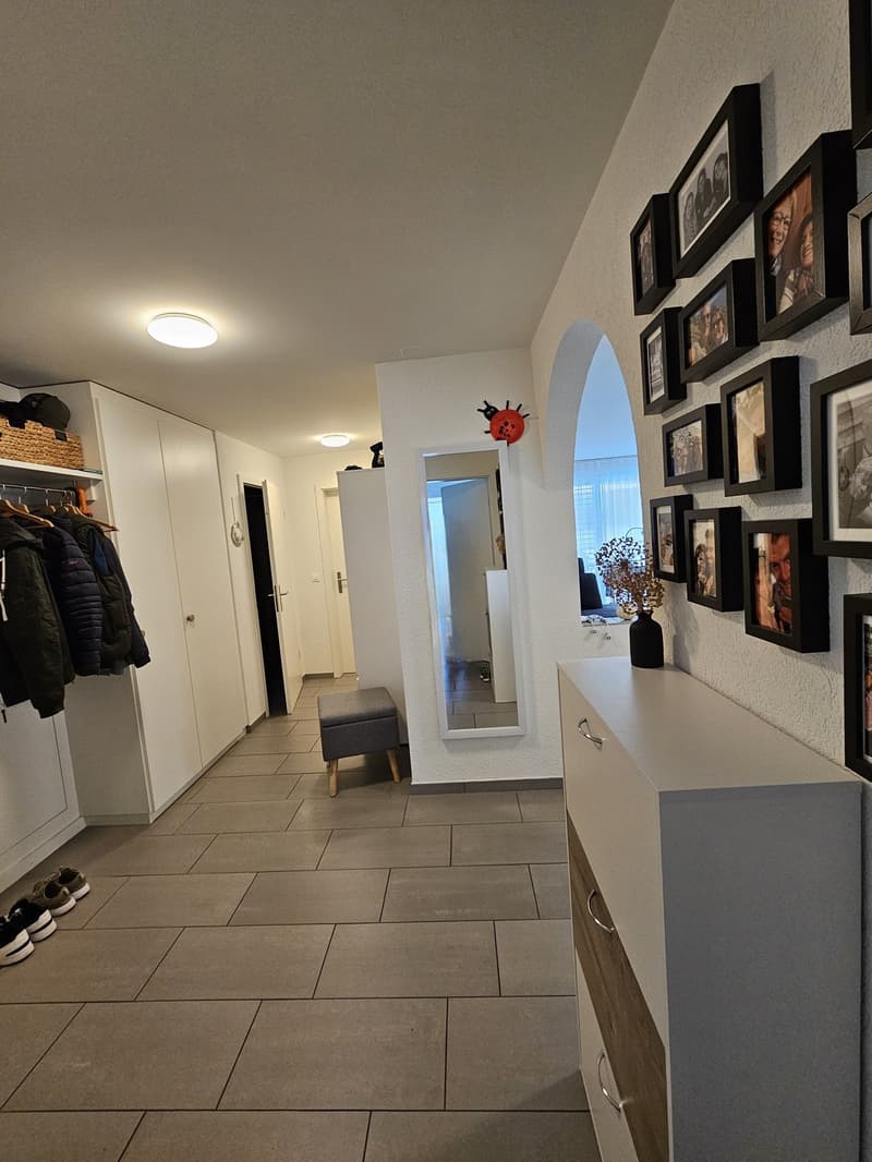 Helle 4.5-Zimmerwohnung mit grossem Balkon und Lift in Hölstein BL (8)