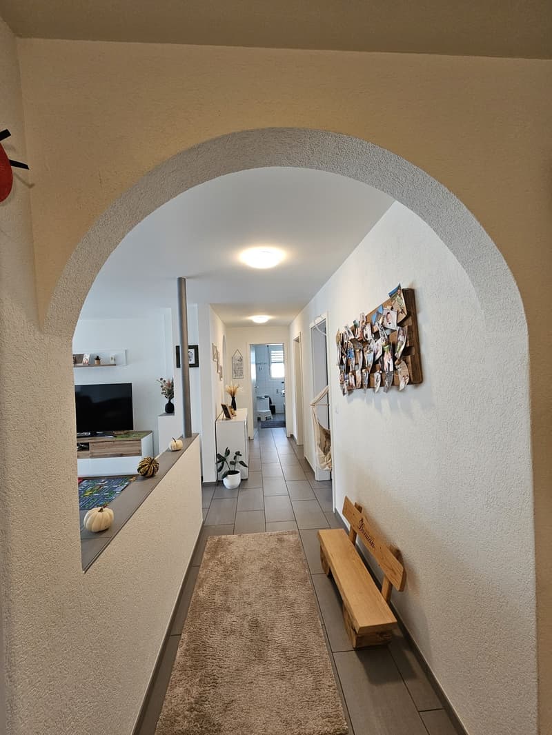 Helle 4.5-Zimmerwohnung mit grossem Balkon und Lift in Hölstein BL (7)
