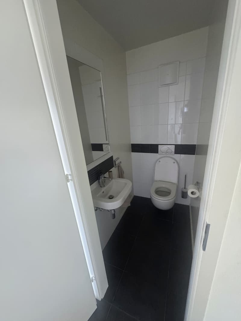3.5 APPARTEMENT BURSINS MODERNE AVEC BALCON  DISPONIBLE DÈS LE 1ER AOÛT (négociable) (2)