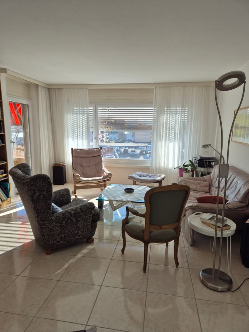 Wunderschöne 6 Zimmer-Wohnung in Bellach (8)