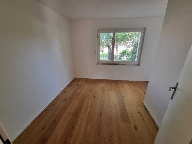 Helle 4.5-Zimmer-Wohnung mit Garten, 2 Garagenplätzen und Hobbyraum in Thalwil (10)