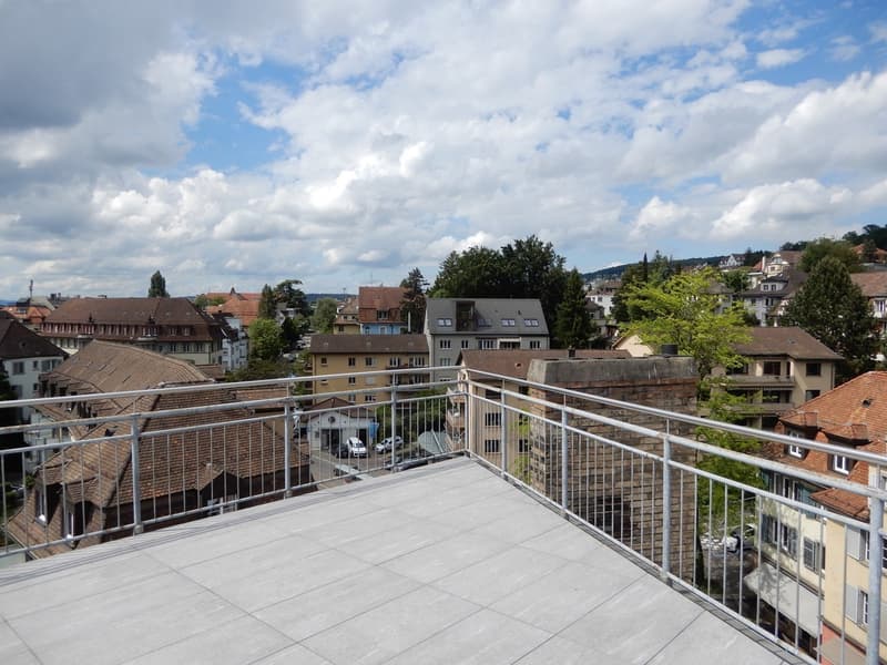 Neu renoviert mit grosser Zinnenterrasse und herrlicher Aussicht (2)
